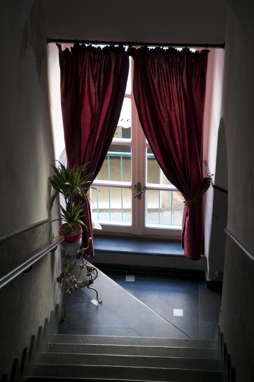 菲纳莱利古雷 艾拉斯莫客房和早餐旅馆酒店 外观 照片